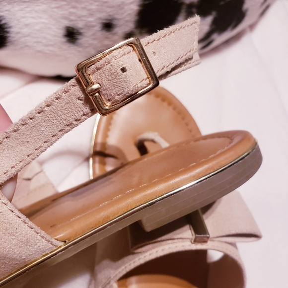 A.N.A. Bow Sandals - Picture 6 of 8